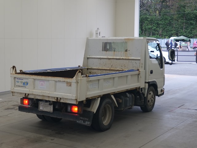 ISUZU ELF 2011