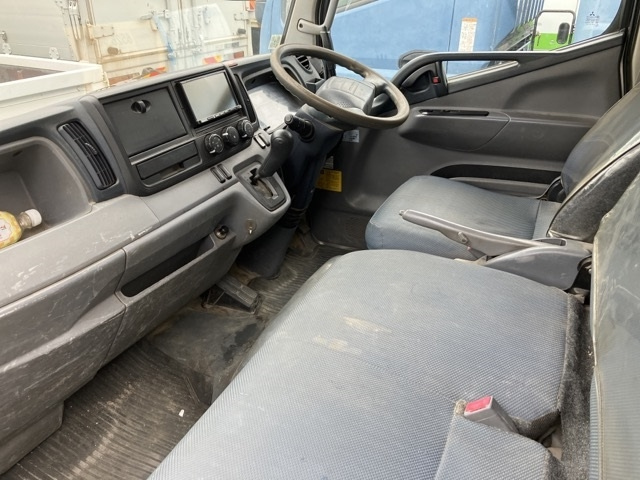 MITSUBISHI CANTER 2011