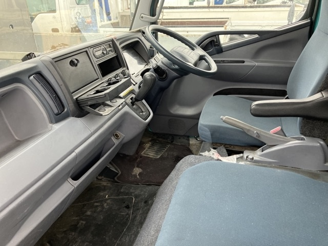 MITSUBISHI CANTER 2016