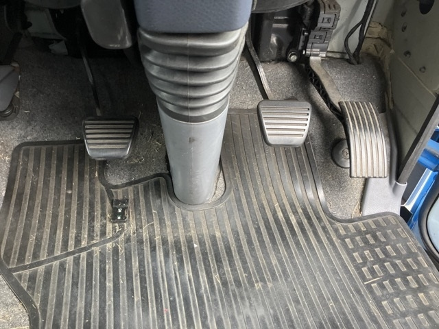 MITSUBISHI CANTER 2015