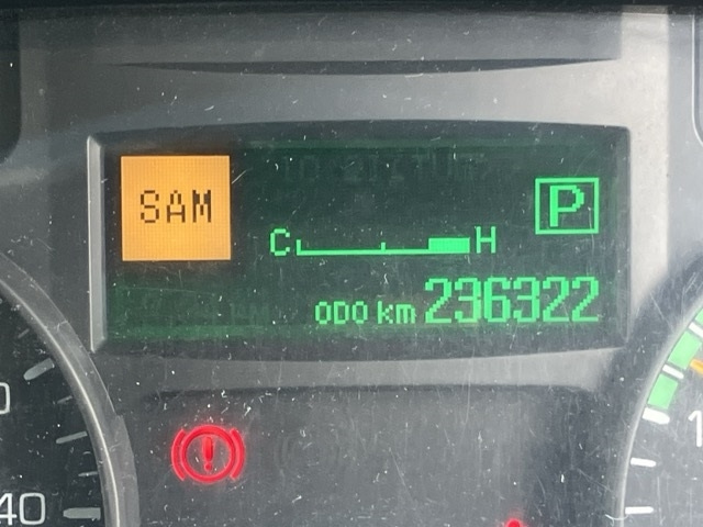 MITSUBISHI CANTER 2015