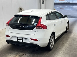 VOLVO V40 2014