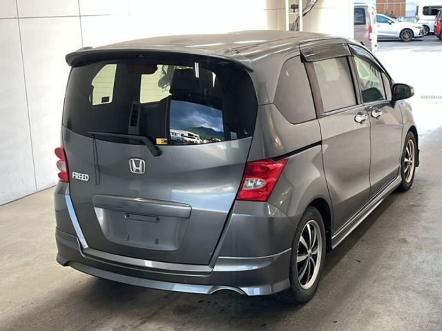 HONDA FREED 2008