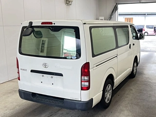 TOYOTA HIACE VAN 2015