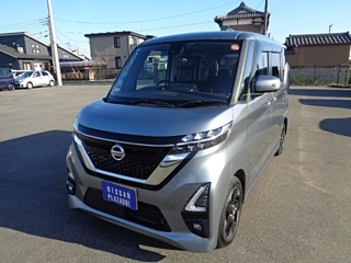 NISSAN ROOX 2022