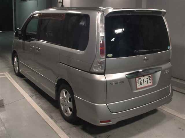 NISSAN SERENA 2010