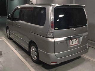 NISSAN SERENA 2010