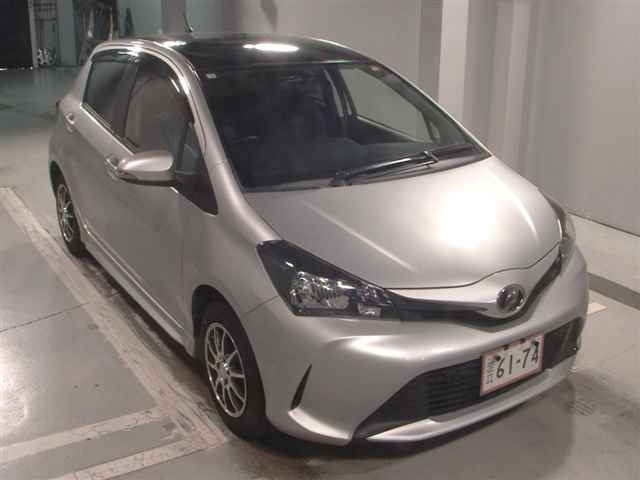 TOYOTA VITZ 2015