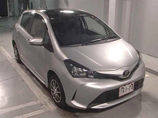 TOYOTA VITZ 2015
