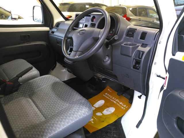 DAIHATSU HIJET VAN 2017