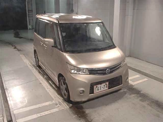 NISSAN ROOX 2010