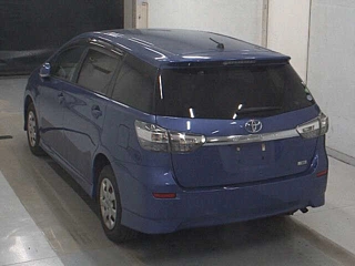 TOYOTA WISH 2012