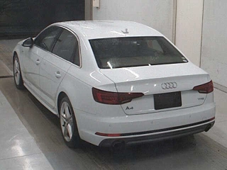 AUDI A4 2018