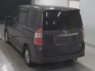 TOYOTA NOAH 2008