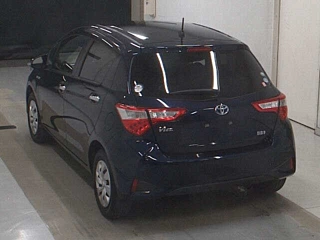 TOYOTA VITZ 2018
