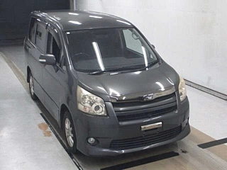 TOYOTA NOAH 2008