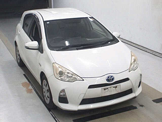 TOYOTA AQUA 2012