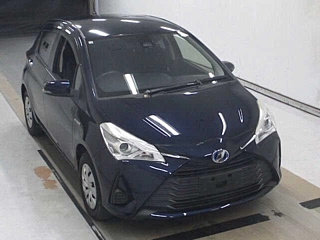 TOYOTA VITZ 2018