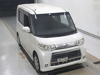DAIHATSU TANTO 2011