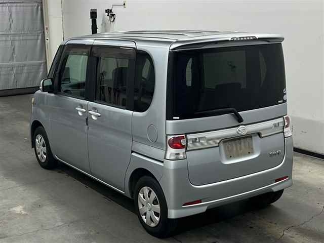 DAIHATSU TANTO 2009