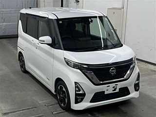 NISSAN ROOX 2020