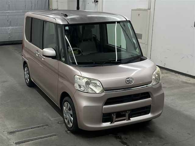 DAIHATSU TANTO 2013