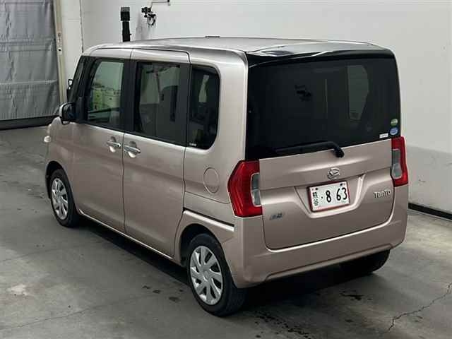 DAIHATSU TANTO 2013