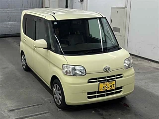 DAIHATSU TANTO 2011