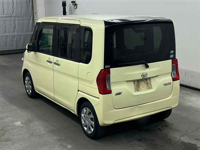 DAIHATSU TANTO 2014