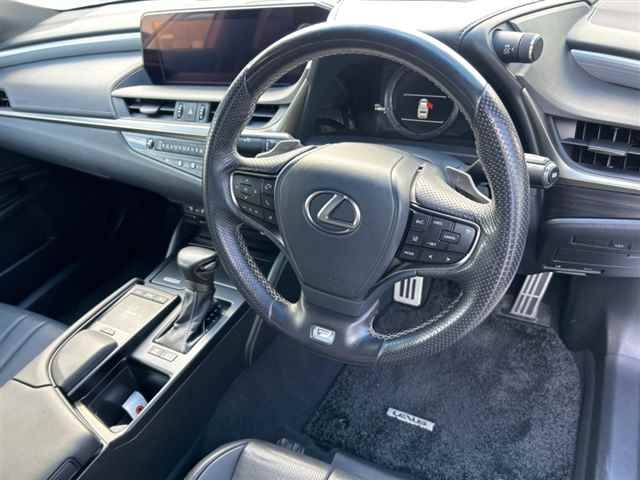 LEXUS ES 2019