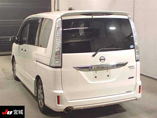 NISSAN SERENA 2013