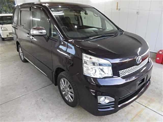 TOYOTA VOXY 2012