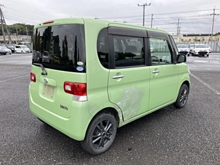 DAIHATSU TANTO 2011