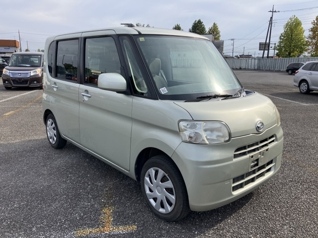 DAIHATSU TANTO 2012