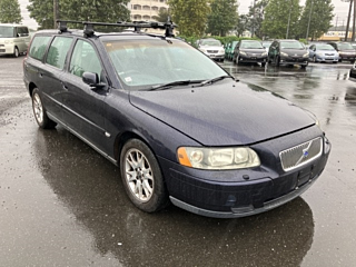VOLVO V70 2005