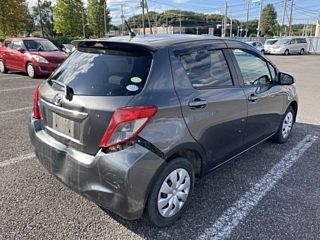 TOYOTA VITZ 2012
