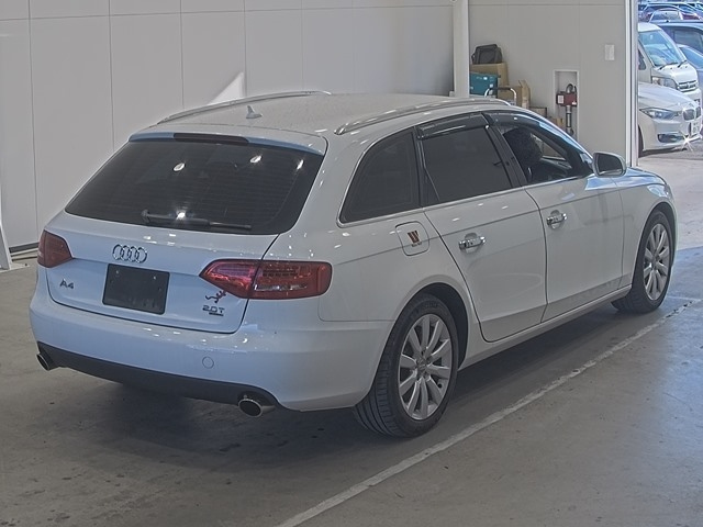 AUDI A4 2011