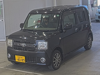 TOYOTA PIXIS SPACE 2015