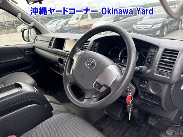 TOYOTA HIACE 2018