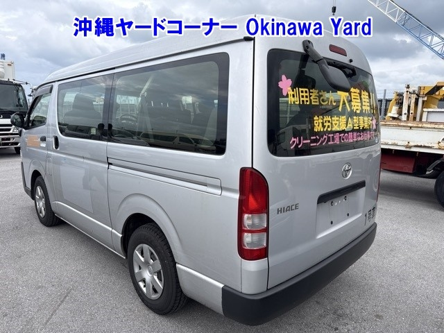 TOYOTA HIACE 2018
