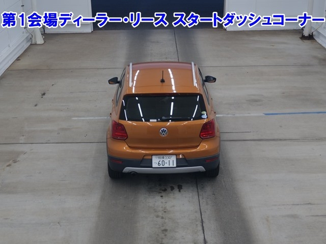 VOLKSWAGEN CROSS POLO 2015