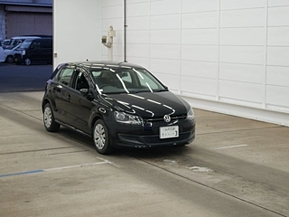 VOLKSWAGEN POLO 2012