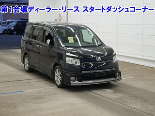 TOYOTA VOXY 2009