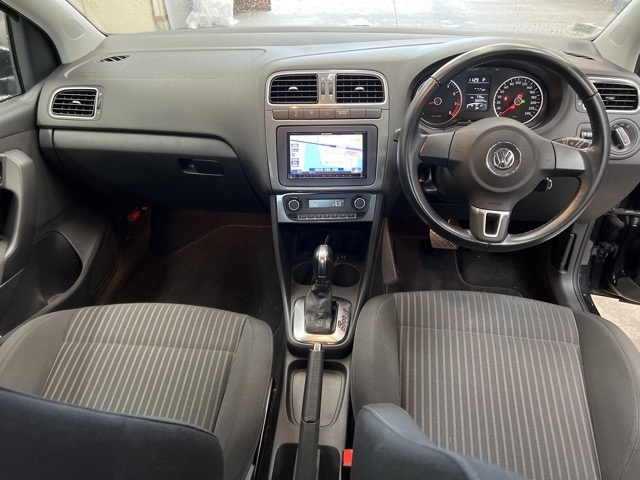 VOLKSWAGEN POLO 2012