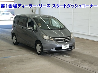 HONDA FREED 2010
