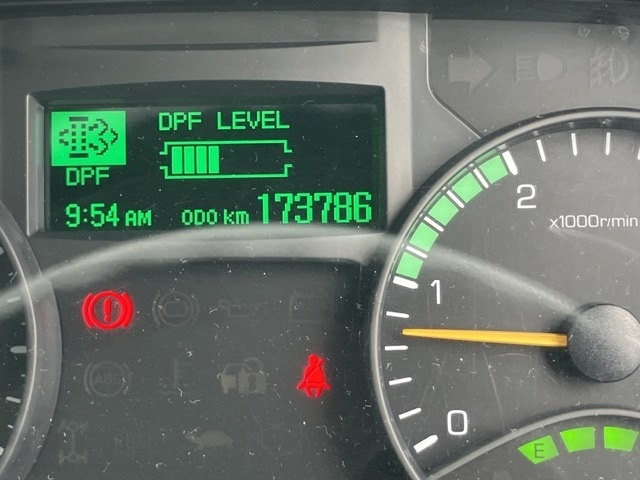 MITSUBISHI CANTER 2015