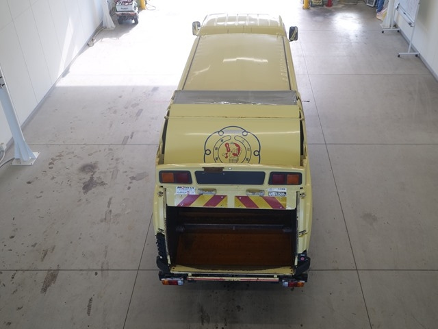 MITSUBISHI CANTER 2016