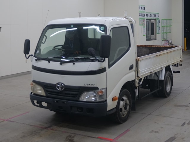 TOYOTA DYNA 2010