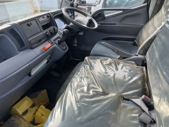 MITSUBISHI CANTER 2011