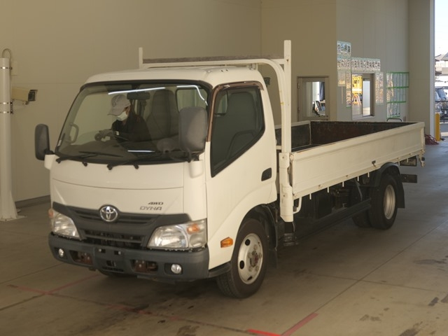 TOYOTA DYNA 2016